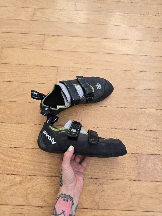 Evolv | Defy black gray sporty rock climbing shoes | MENS 10 main image 5